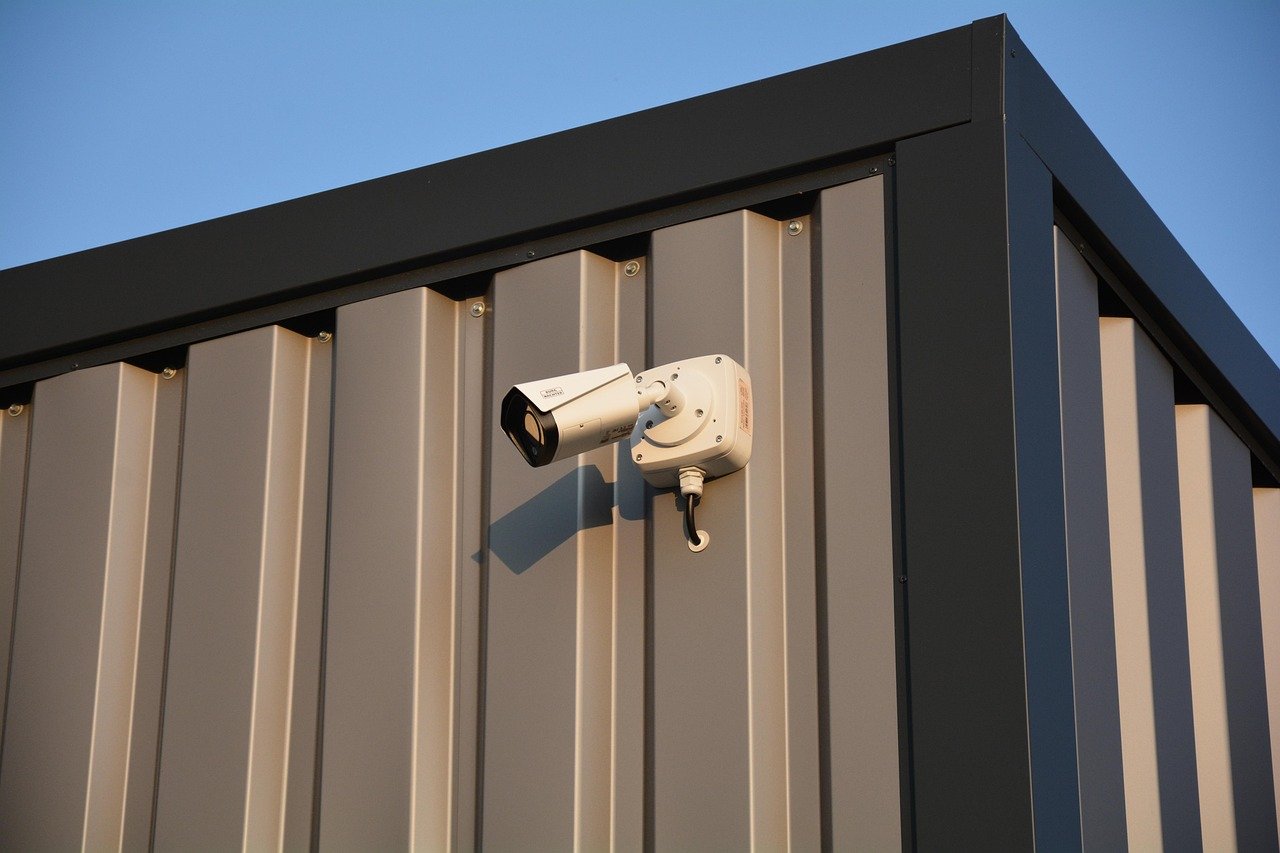 Construction Site Remote Video Surveillance Guide: Features, Costs & Benefits